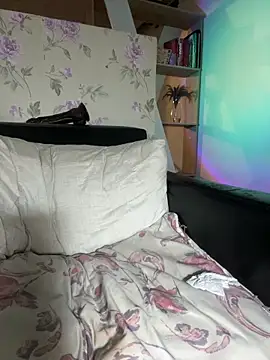 Snapshot of Ninabrunette18 chatting on 02.23.26 Ninabrunette18 online show from 02.23.26