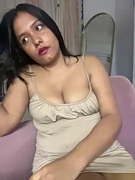 Snapshot of Ninabrunette18 chatting on 07.31.26 Ninabrunette18 online show from 07.31.26