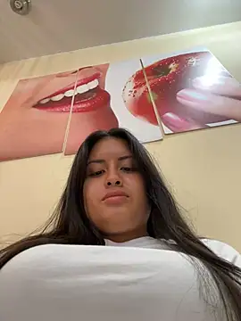 Snapshot of lunagonzales_lima_2007 chatting on 02.27.25 lunagonzales lima 2007 online show from 02.27.25