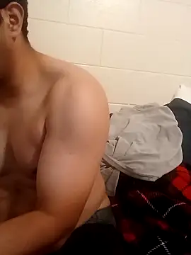 Snapshot of k1oudE chatting on 02.15.26 k1oudE online show from 02.15.26