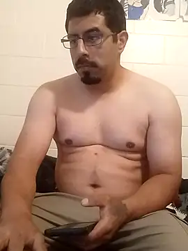 Snapshot of k1oudE chatting on 02.16.26 k1oudE online show from 02.16.26