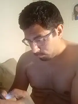 Snapshot of k1oudE chatting on 02.20.26 k1oudE online show from 02.20.26