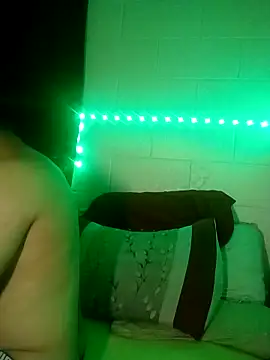 Snapshot of k1oudE chatting on 03.16.26 k1oudE online show from 03.16.26