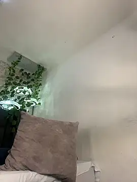 Angel Khouri online show from 12.18.25