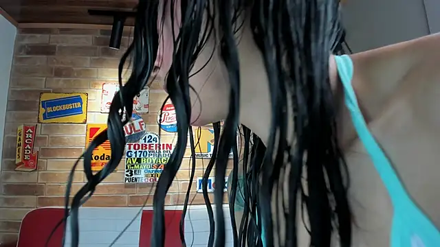 miss   evangeline online show from 10.10.25