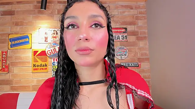 miss   evangeline online show from 10.27.25