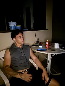 Snapshot of MALIK-PARVATI chatting on 10.31.25 MALIK-PARVATI online show from 10.31.25