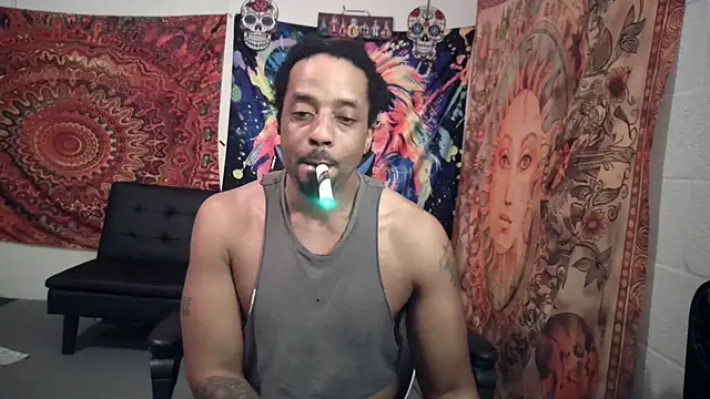 Coco-Licious online show from 01.04.25