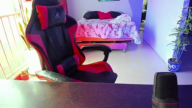 Adam Valenciia online show from 10.23.25