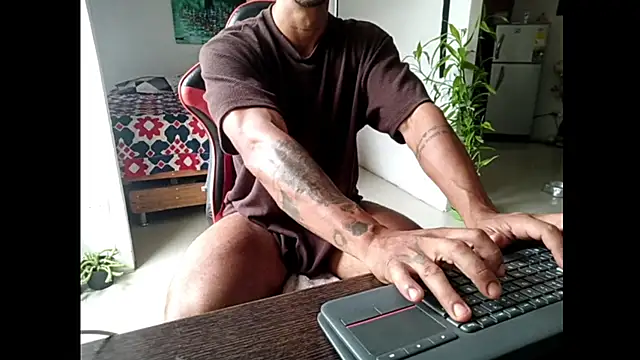 Snapshot of Adam_Valenciia chatting on 06.15.26 Adam Valenciia online show from 06.15.26