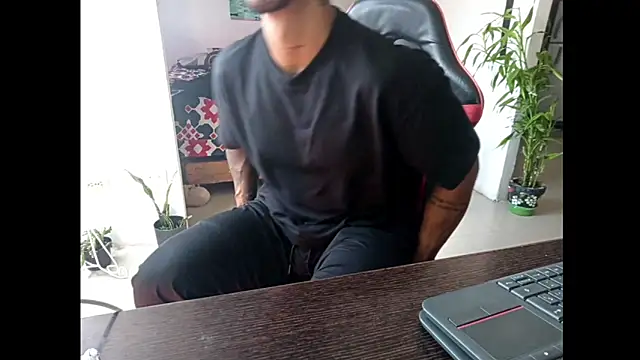 Snapshot of Adam_Valenciia chatting on 06.22.26 Adam Valenciia online show from 06.22.26