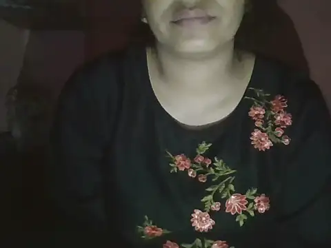 Snapshot of Hot-shanvi chatting on 10.26.25 Hot-shanvi online show from 10.26.25