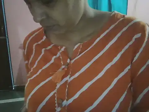 Snapshot of Hot-shanvi chatting on 11.07.25 Hot-shanvi online show from 11.07.25