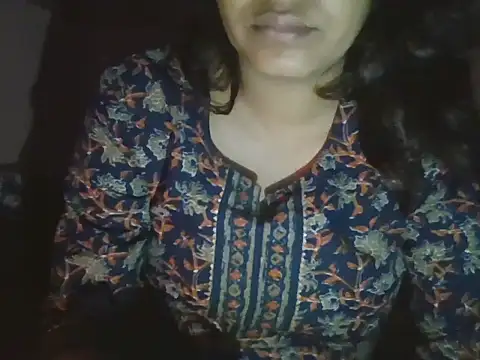 Snapshot of Hot-shanvi chatting on 11.17.25 Hot-shanvi online show from 11.17.25