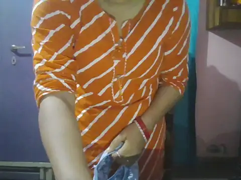 Snapshot of Hot-shanvi chatting on 11.22.25 Hot-shanvi online show from 11.22.25