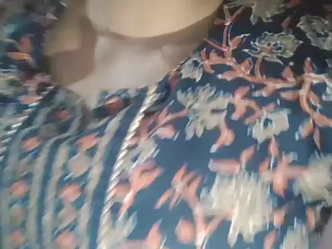 Snapshot of Hot-shanvi chatting on 11.23.25 Hot-shanvi online show from 11.23.25