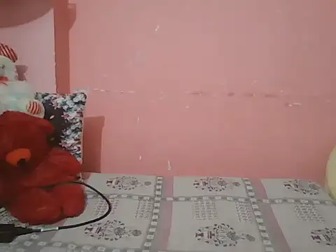 Snapshot of Hot-shanvi chatting on 12.15.25 Hot-shanvi online show from 12.15.25