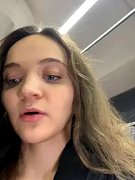 Snapshot of TheYourL chatting on 12.19.25 TheYourL online show from 12.19.25