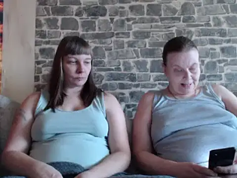 Snapshot of Sweet_Phoenix chatting on 01.12.25 Sweet Phoenix online show from 01.12.25