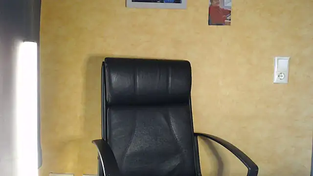 Snapshot of Sweet_Phoenix chatting on 09.25.25 Sweet Phoenix online show from 09.25.25