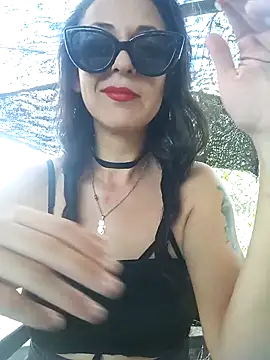 Snapshot of alice_angelfetish chatting on 11.15.25 alice angelfetish online show from 11.15.25