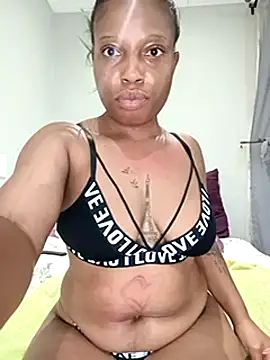 Snapshot of Thando04 chatting on 01.18.25 Thando04 online show from 01.18.25
