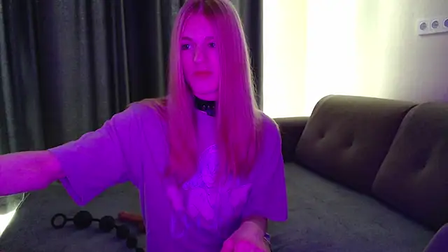 Snapshot of blaire__18 chatting on 03.06.25 blaire 18 online show from 03.06.25