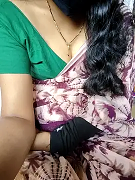 lovelygirl4567 online show from 02.12.25