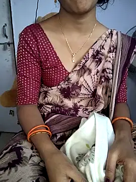 Snapshot of lovelygirl4567 chatting on 11.21.25 lovelygirl4567 online show from 11.21.25