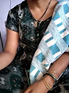 Snapshot of lovelygirl4567 chatting on 01.10.26 lovelygirl4567 online show from 01.10.26