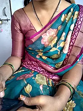 Snapshot of lovelygirl4567 chatting on 01.12.26 lovelygirl4567 online show from 01.12.26