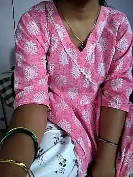 Snapshot of lovelygirl4567 chatting on 02.02.26 lovelygirl4567 online show from 02.02.26