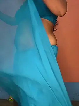 Snapshot of Lovely-Shivani chatting on 03.04.25 Lovely-Shivani online show from 03.04.25