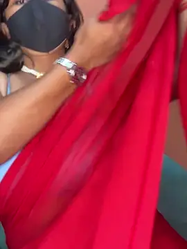 Snapshot of Lovely-Shivani chatting on 03.07.25 Lovely-Shivani online show from 03.07.25