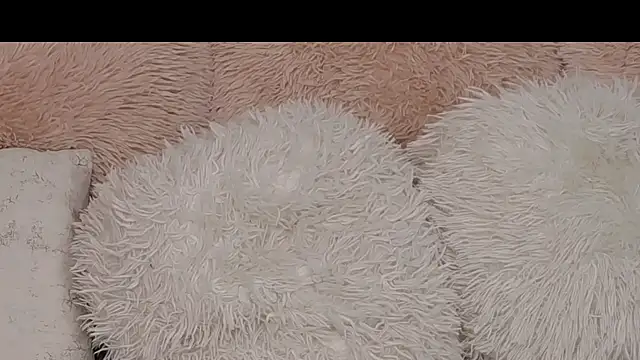 Snapshot of Little__Iris chatting on 01.12.26 Little Iris online show from 01.12.26