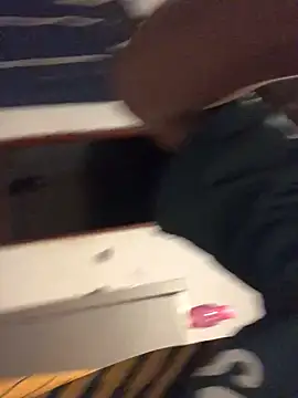 Snapshot of MKbesxxx chatting on 10.12.25 MKbesxxx online show from 10.12.25