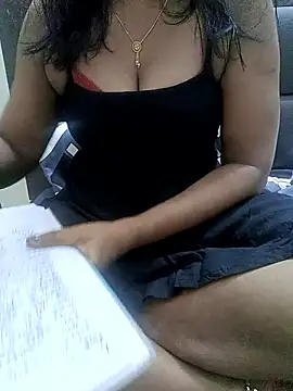 Snapshot of Tamil_Vishalini chatting on 04.04.26 Tamil Vishalini online show from 04.04.26