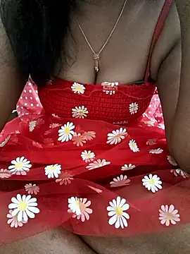 Snapshot of Tamil_Vishalini chatting on 04.14.26 Tamil Vishalini online show from 04.14.26