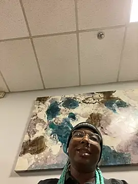 Snapshot of DamnBubbles chatting on 01.20.25 DamnBubbles online show from 01.20.25