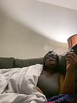 Snapshot of DamnBubbles chatting on 01.21.25 DamnBubbles online show from 01.21.25