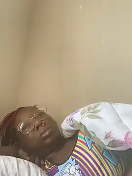 Snapshot of DamnBubbles chatting on 02.07.25 DamnBubbles online show from 02.07.25