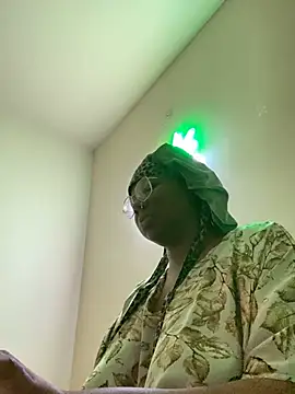 Snapshot of DamnBubbles chatting on 02.01.26 DamnBubbles online show from 02.01.26