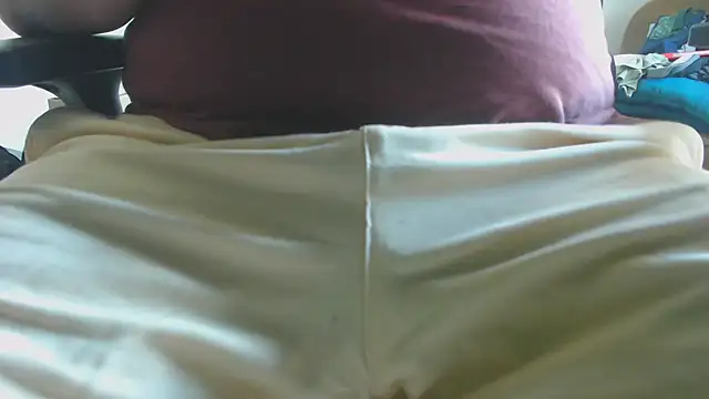 Snapshot of calypsohot chatting on 05.27.26 calypsohot online show from 05.27.26