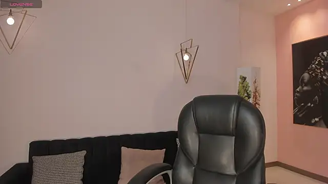 NiaSalvatore online show from 02.03.26