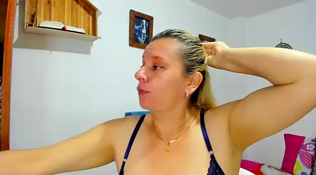 Snapshot of sofi_saliva2511 chatting on 01.15.25 sofi saliva2511 online show from 01.15.25
