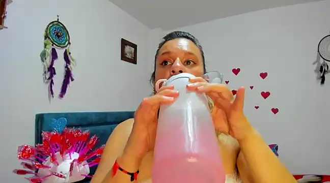 Snapshot of sofi_saliva2511 chatting on 02.14.25 sofi saliva2511 online show from 02.14.25
