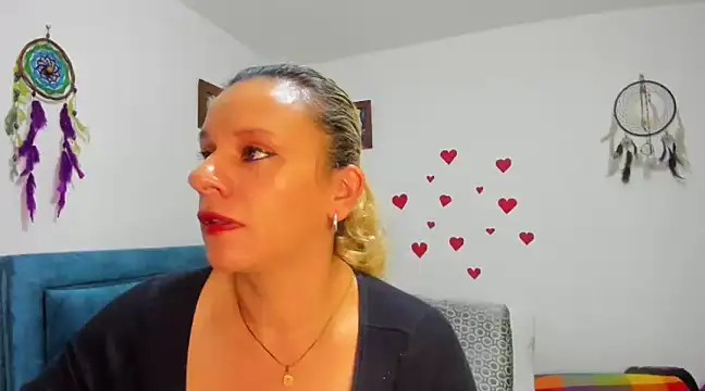 Snapshot of sofi_saliva2511 chatting on 02.19.25 sofi saliva2511 online show from 02.19.25