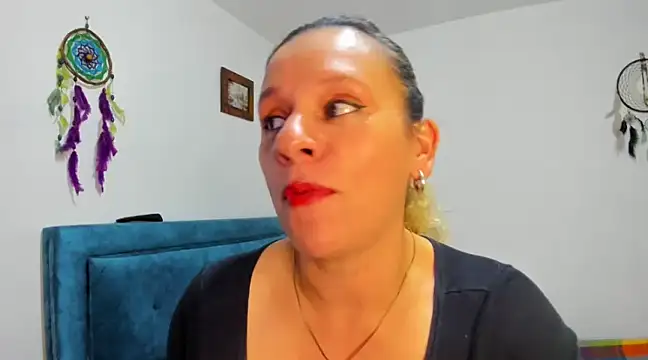 Snapshot of sofi_saliva2511 chatting on 02.24.25 sofi saliva2511 online show from 02.24.25