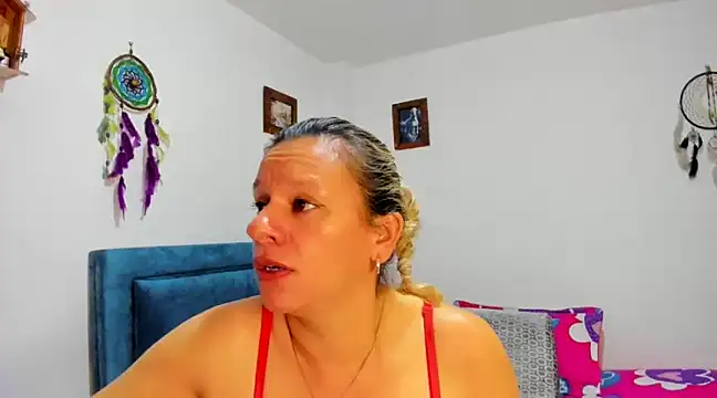 Snapshot of sofi_saliva2511 chatting on 03.08.25 sofi saliva2511 online show from 03.08.25