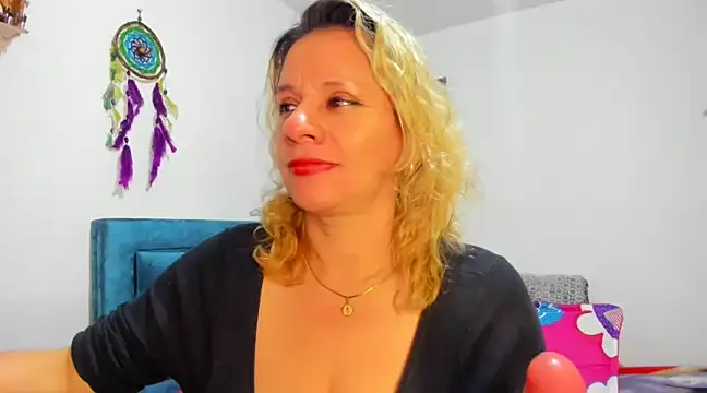 Snapshot of sofi_saliva2511 chatting on 03.14.25 sofi saliva2511 online show from 03.14.25